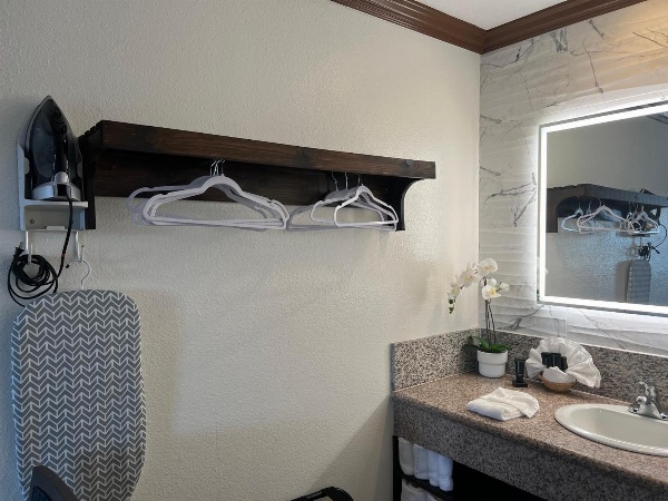 Starlight Inn Huntington Beach image 6